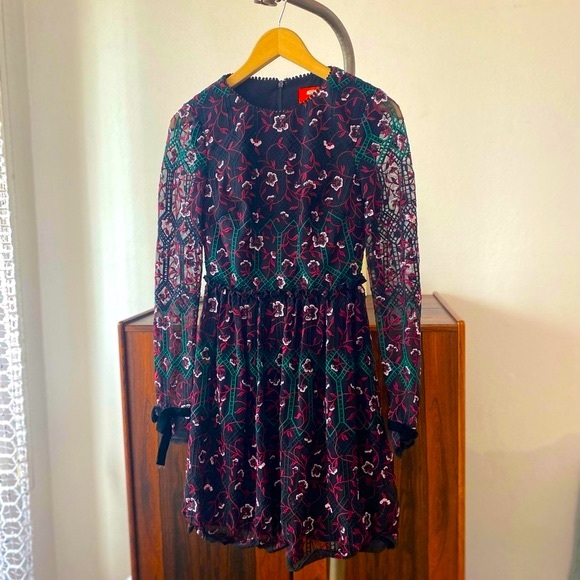 MONIQUE LHUlLLER | Vine Embroidered Velvet Bow Trim Dress - Picture 3 of 15